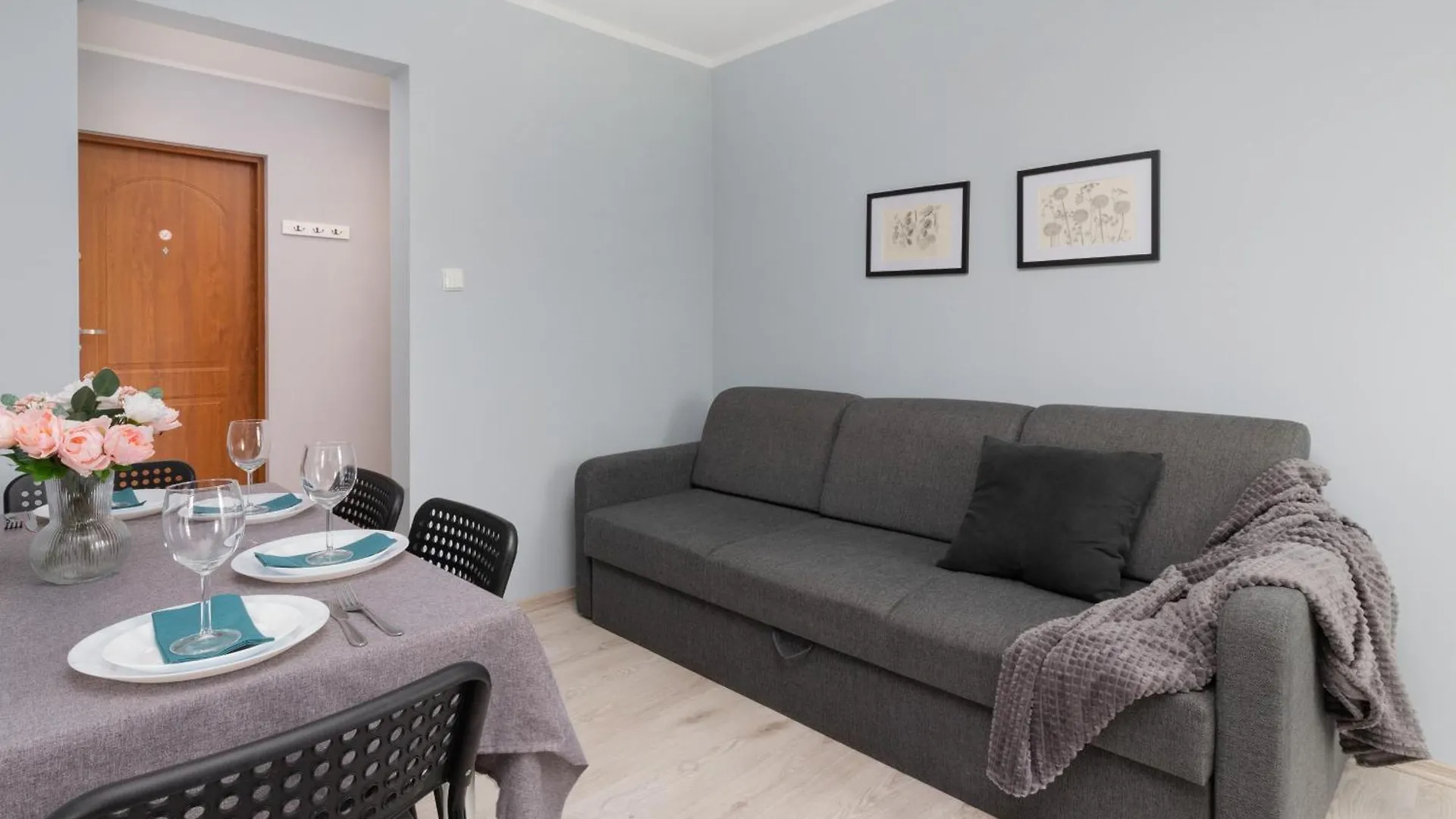 Apartment Dworska Close To The Beach By Noclegi Renters Danzica 0*,  Polonia